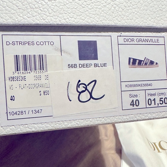 Stylish espadrilles by Christian Dior in Navy and Beige. - Picture 7 of 8